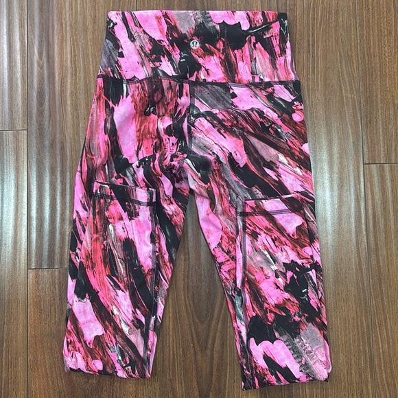 Lululemon Wunder Train Legging - Picture 4 of 8